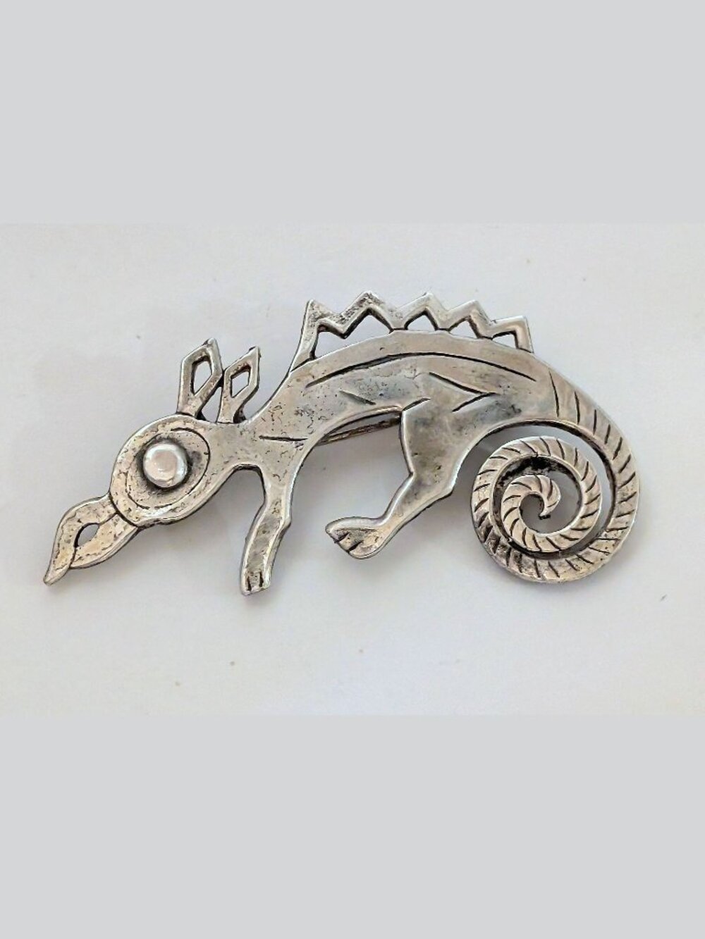 Vintage Silver Tone Southwestern Coro Gecko Lizard Iguana Brooch Pin